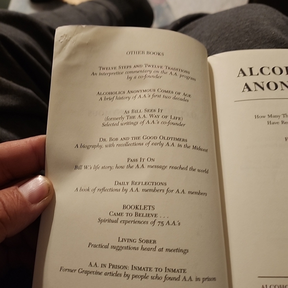 Alcoholics Anonymous Paperback Book - Picture 8 of 9